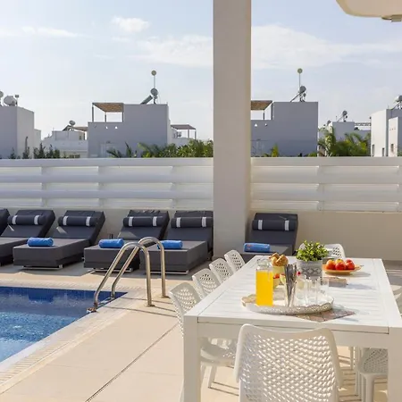 Villa Nissi Residences 4