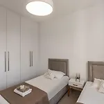 Villa Nissi Residences 4 *