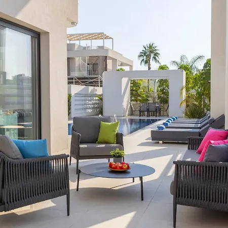 Villa Nissi Residences 4 *