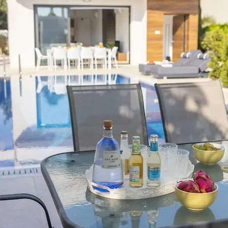 Willa Nissi Residences 4 Ajia Napa