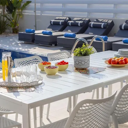 Nissi Residences 4 *