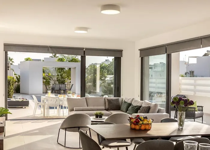 Nissi Residences 4 *