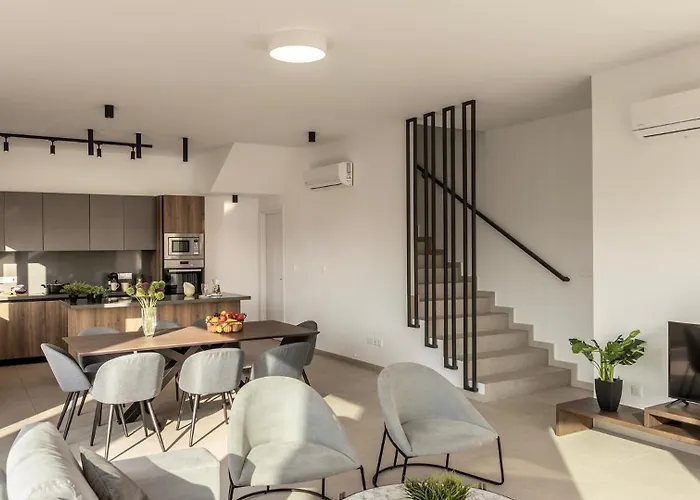 빌라 Nissi Residences 4 *