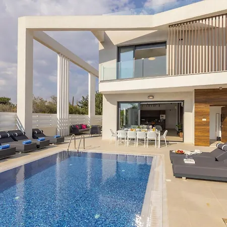 וילה Nissi Residences 4 *